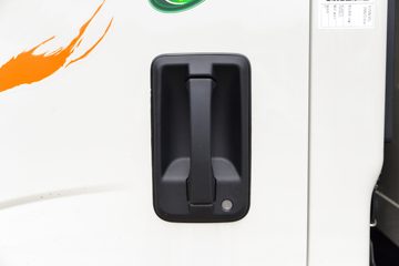 ����ȫ��˳�� ��׼�� 2.5L���� 136���� ������5�� 3.7�׵�����ʽ�ῨͼƬ