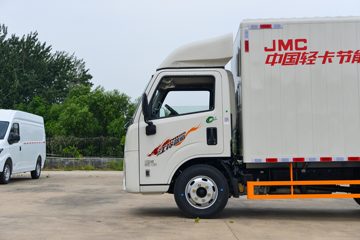 ����ȫ��˳�� ��׼�� 2.5L���� 136���� ������5�� 3.7�׵�����ʽ�ῨͼƬ
