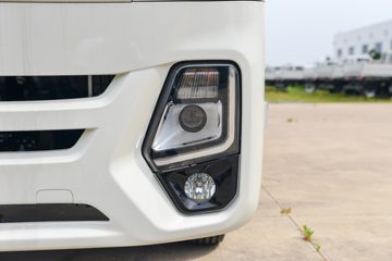 ����ȫ��˳�� ��׼�� 2.5L���� 136���� ������5�� 3.7�׵�����ʽ�ῨͼƬ