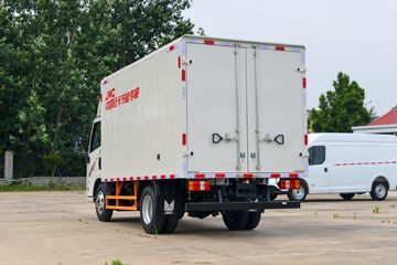 ����ȫ��˳�� ��׼�� 2.5L���� 136���� ������5�� 3.7�׵�����ʽ�ῨͼƬ