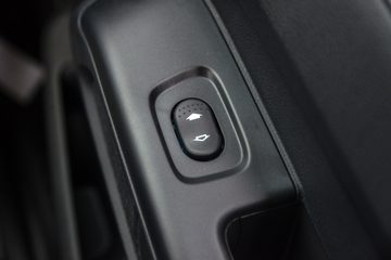 ����ȫ��˳�� ��׼�� 2.5L���� 136���� ������5�� 3.7�׵�����ʽ�ῨͼƬ