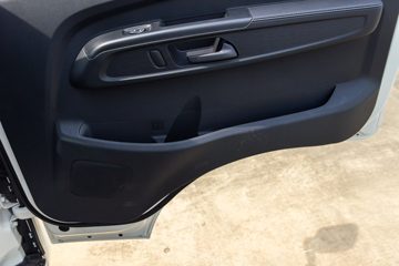 ����ȫ��˳�� ��׼�� 2.5L���� 136���� ������5�� 3.7�׵�����ʽ�ῨͼƬ