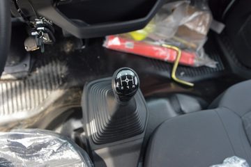 ����ȫ��˳�� ��׼�� 2.5L���� 136���� ������5�� 3.7�׵�����ʽ�ῨͼƬ