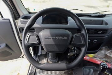 ����ȫ��˳�� ��׼�� 2.5L���� 136���� ������5�� 3.7�׵�����ʽ�ῨͼƬ