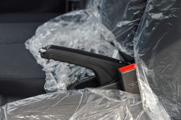 ����ȫ��˳�� ��׼�� 2.5L���� 136���� ������5�� 3.7�׵�����ʽ�ῨͼƬ