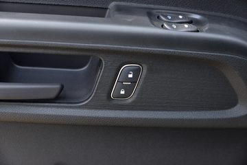 ����ȫ��˳�� ��׼�� 2.5L���� 136���� ������5�� 3.7�׵�����ʽ�ῨͼƬ