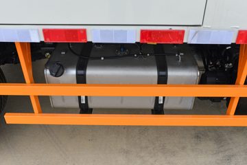 ����ȫ��˳�� ��׼�� 2.5L���� 136���� ������5�� 3.7�׵�����ʽ�ῨͼƬ