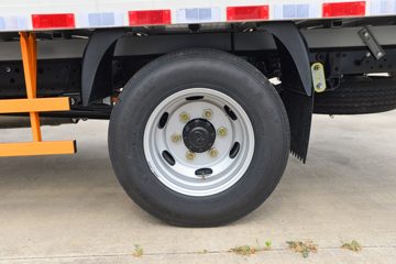 ����ȫ��˳�� ��׼�� 2.5L���� 136���� ������5�� 3.7�׵�����ʽ�ῨͼƬ