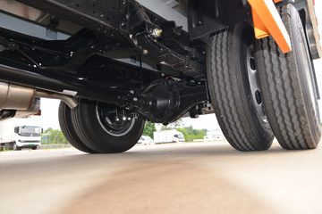 ����ȫ��˳�� ��׼�� 2.5L���� 136���� ������5�� 3.7�׵�����ʽ�ῨͼƬ