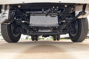 ����ȫ��˳�� ��׼�� 2.5L���� 136���� ������5�� 3.7�׵�����ʽ�ῨͼƬ
