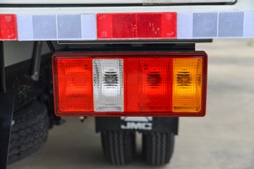 ����ȫ��˳�� ��׼�� 2.5L���� 136���� ������5�� 3.7�׵�����ʽ�ῨͼƬ