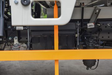 ����ȫ��˳�� ��׼�� 2.5L���� 136���� ������5�� 3.8���Ű������ῨͼƬ