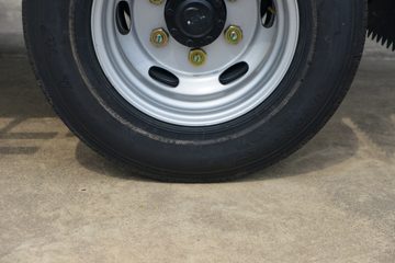 ���� ȫ��˳��С�� ��׼�� 2.5L���� 136���� ������5�� 2.7��˫�������ῨͼƬ