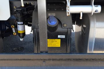 ����HOWOͳ˧ 2.5L���� 185���� �й�����12�� 4.15�׵��Ų�դʽ�ῨͼƬ