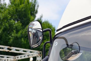 �������� ����E·�� Max ���� ��ɲ 4.2�׵��Ŵ��綯��ʽ�Ῠ ����ʱ��140.41kWhͼƬ