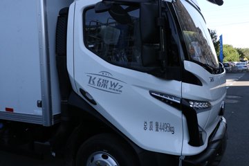 �ɵ�W7 2.5L���� 180���� ��ʿ��8�� 4.18�׵�����ʽ�ῨͼƬ