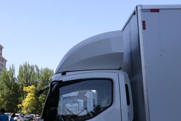 �ɵ�W7 2.5L���� 180���� ��ʿ��8�� 4.18�׵�����ʽ�ῨͼƬ