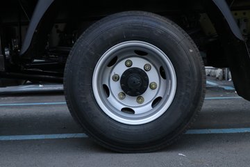 �ɵ�W7 2.5L���� 180���� ��ʿ��8�� 4.18�׵�����ʽ�ῨͼƬ
