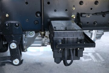 �ɵ�W7 2.5L���� 180���� ��ʿ��8�� 4.18�׵�����ʽ�ῨͼƬ