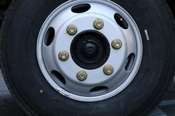 �ɵ�W7 2.5L���� 180���� ��ʿ��8�� 4.18�׵�����ʽ�ῨͼƬ