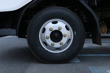 �ɵ�W7 2.5L���� 180���� ��ʿ��8�� 4.18�׵�����ʽ�ῨͼƬ
