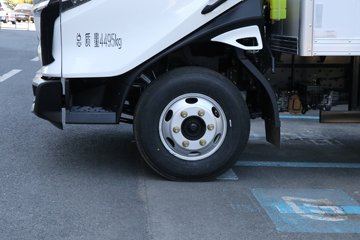 �ɵ�W7 2.5L���� 180���� ��ʿ��8�� 4.18�׵�����ʽ�ῨͼƬ