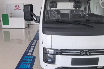 ���ǵ�T4 �Ƽ��� 3.99�׵��Ŵ��綯�����Ῠ ����62kWhͼƬ