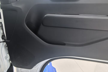 ���ǵ�T4 �Ƽ��� 3.99�׵��Ŵ��綯�����Ῠ ����62kWhͼƬ