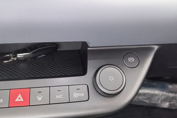 ���ǵ�T4 �Ƽ��� 3.99�׵��Ŵ��綯�����Ῠ ����62kWhͼƬ
