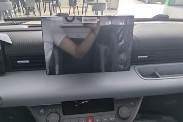 ���ǵ�T4 �Ƽ��� 3.99�׵��Ŵ��綯�����Ῠ ����62kWhͼƬ