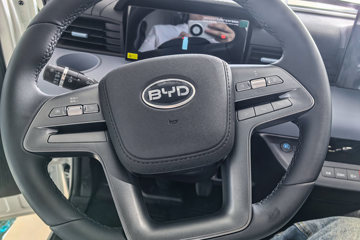 ���ǵ�T4 �Ƽ��� 3.99�׵��Ŵ��綯�����Ῠ ����62kWhͼƬ