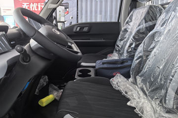 ���ǵ�T4 �Ƽ��� 3.99�׵��Ŵ��綯�����Ῠ ����62kWhͼƬ