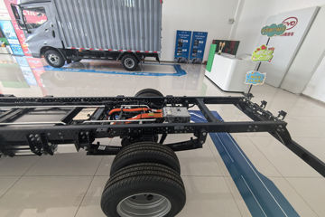 ���ǵ�T4 �Ƽ��� 3.99�׵��Ŵ��綯�����Ῠ ����62kWhͼƬ