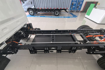 ���ǵ�T4 �Ƽ��� 3.99�׵��Ŵ��綯�����Ῠ ����62kWhͼƬ