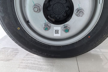 ���ǵ�T4 �Ƽ��� 3.99�׵��Ŵ��綯�����Ῠ ����62kWhͼƬ