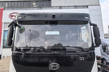 ���ǵ�Q3 6X4 ���綯ǣ���� ����452kWhͼƬ