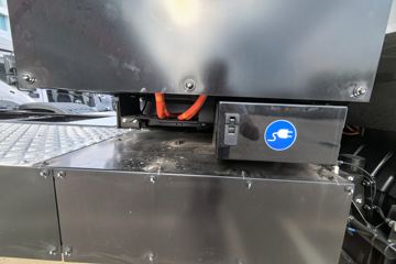 ���ǵ�Q3 6X4 ���綯ǣ���� ����452kWhͼƬ