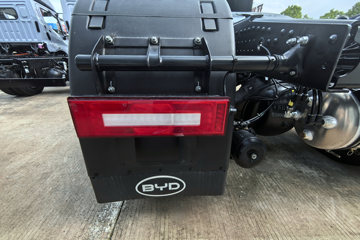 ���ǵ�Q3 6X4 ���綯ǣ���� ����452kWhͼƬ
