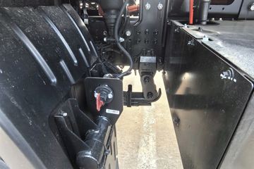 ���ǵ�Q3 6X4 ���綯ǣ���� ����452kWhͼƬ