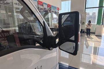 ���ǵ�T4 �Ƽ��� 3.7�׵��Ŵ��綯��ʽ�Ῠ ����62.36kWhͼƬ