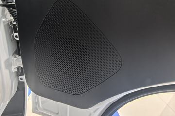 ���ǵ�T4 �Ƽ��� 3.7�׵��Ŵ��綯��ʽ�Ῠ ����62.36kWhͼƬ