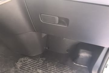 ���ǵ�T4 �Ƽ��� 3.7�׵��Ŵ��綯��ʽ�Ῠ ����62.36kWhͼƬ