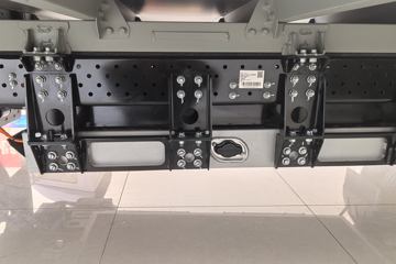 ���ǵ�T4 �Ƽ��� 3.7�׵��Ŵ��綯��ʽ�Ῠ ����62.36kWhͼƬ