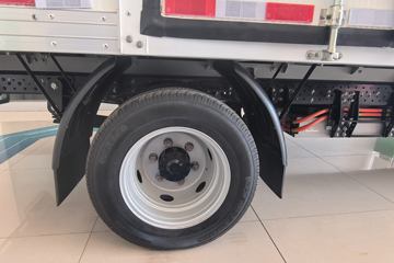 ���ǵ�T4 �Ƽ��� 3.7�׵��Ŵ��綯��ʽ�Ῠ ����62.36kWhͼƬ