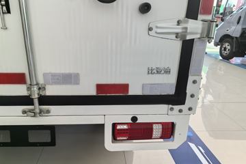 ���ǵ�T4 �Ƽ��� 3.7�׵��Ŵ��綯��ʽ�Ῠ ����62.36kWhͼƬ