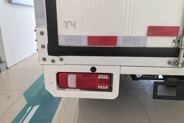 ���ǵ�T4 �Ƽ��� 3.7�׵��Ŵ��綯��ʽ�Ῠ ����62.36kWhͼƬ
