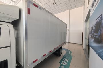 ���ǵ�T4 �Ƽ��� 3.7�׵��Ŵ��綯��ʽ�Ῠ ����62.36kWhͼƬ