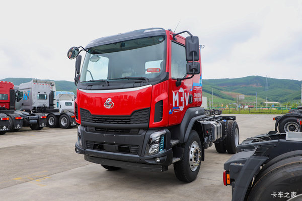 东风柳汽乘龙M3V 4.3L柴油 240马力 4X2 法士特10档 4.5米自卸车
