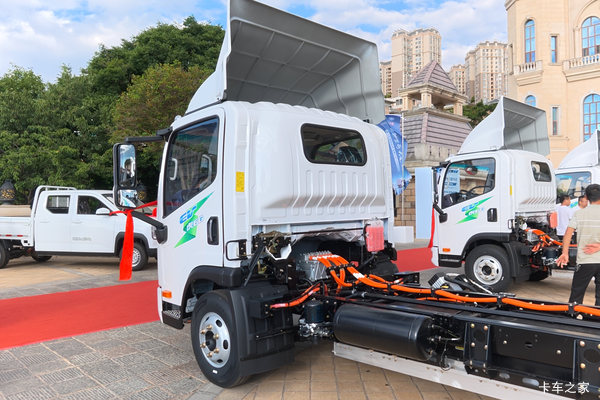 新车到店 成都市虎6G电动载货车仅需19.3万元