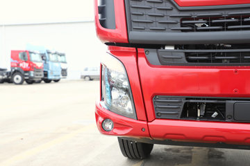 ������������M3V 240���� 4X2 8.3����������ʽ�ػ���ͼƬ